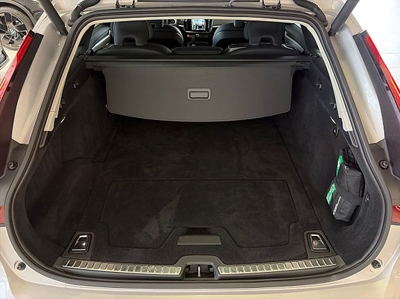 Volvo V90 16 of 19