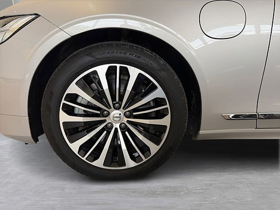 Volvo V90 8 of 19