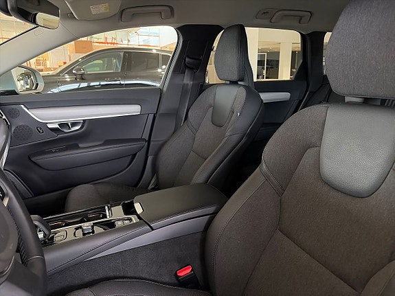 Volvo V90 10 of 19