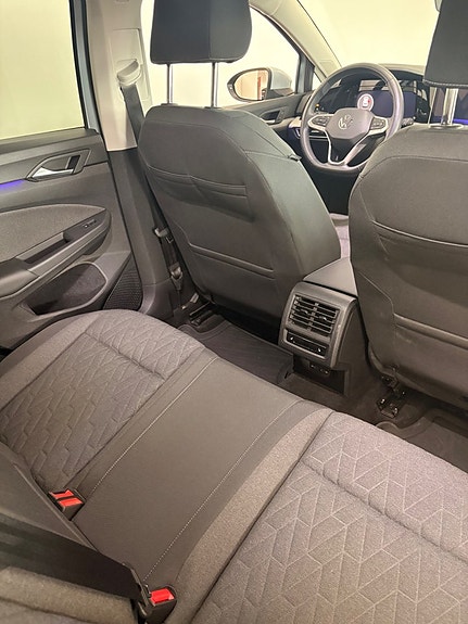 Volkswagen Golf VIII 4 of 4
