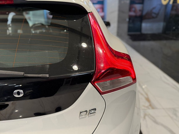 Volvo V40 Cross Country 22 of 24