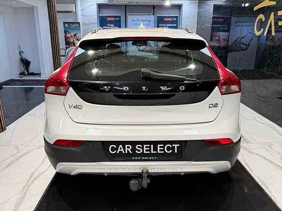 Volvo V40 Cross Country 4 of 24