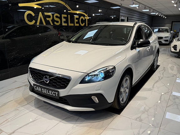 Volvo V40 Cross Country 21 of 24
