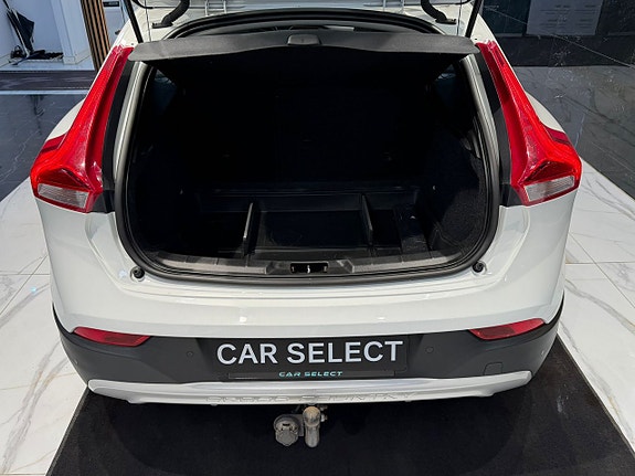 Volvo V40 Cross Country 5 of 24