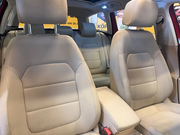 Volkswagen Passat 15 of 19