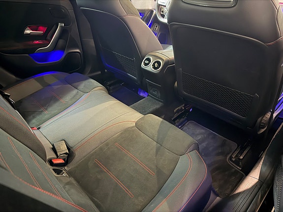 Mercedes-Benz CLA250 e 22 of 27