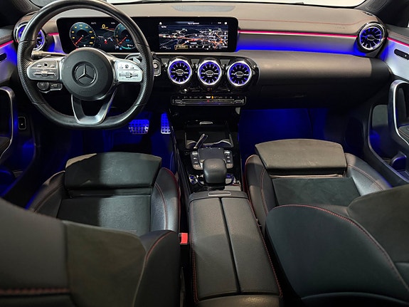 Mercedes-Benz CLA250 e 12 of 27