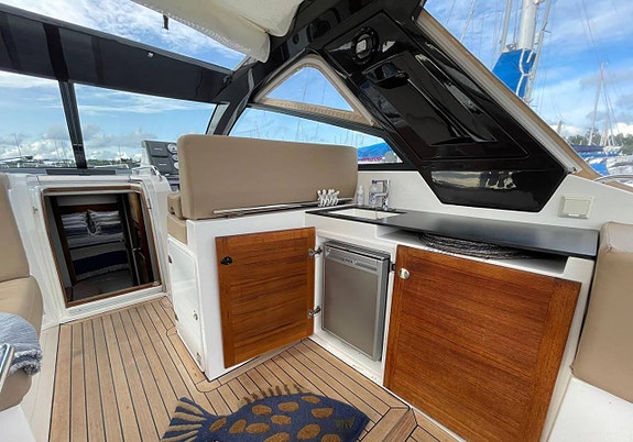 Sealine SC35 5 of 5