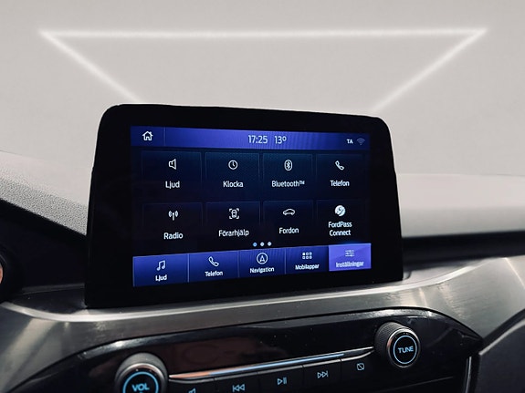 Ford Kuga 20 of 27