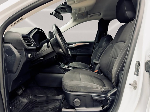 Ford Kuga 12 of 27