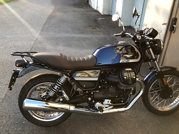 Moto Guzzi V7 Special Jubileums model 5 of 5