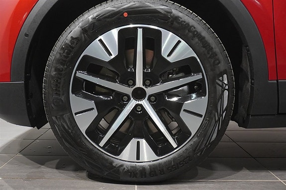 Ford Explorer 10 of 16
