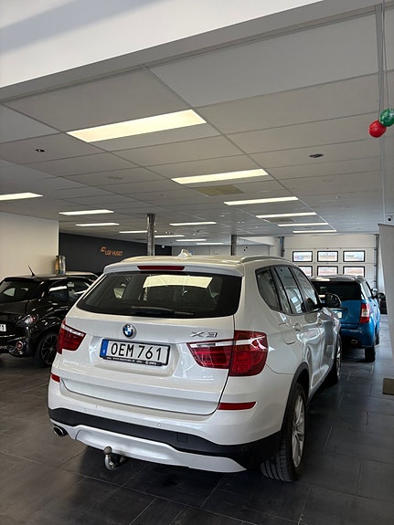 BMW X3 3 of 11