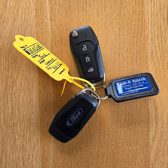 Ford Transit Connect 16 of 20