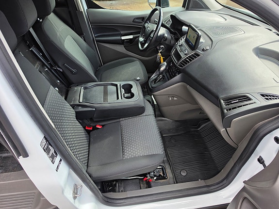 Ford Transit Connect 14 of 20