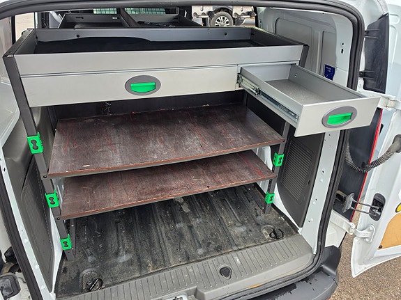 Ford Transit Connect 10 of 20