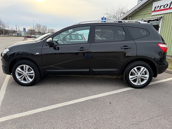 Nissan Qashqai+2 2 of 5