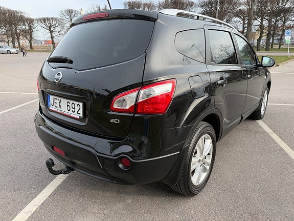 Nissan Qashqai+2 4 of 5
