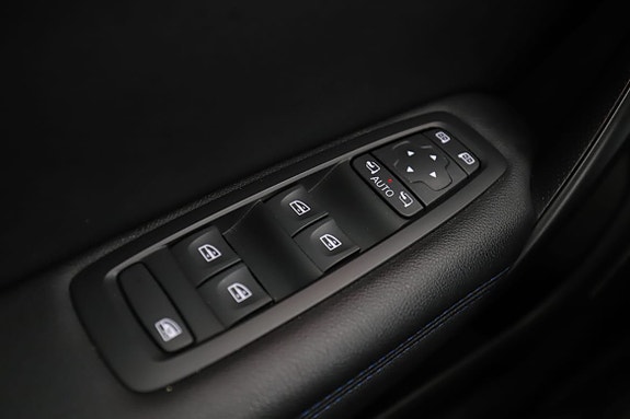 Renault Megane 30 of 30
