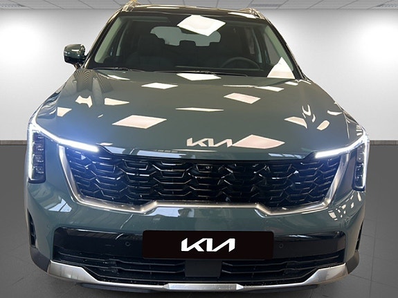 Kia Sorento 2 of 5