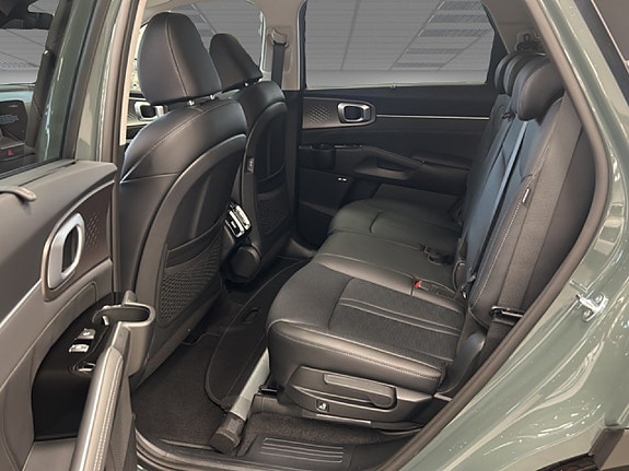Kia Sorento 9 of 20