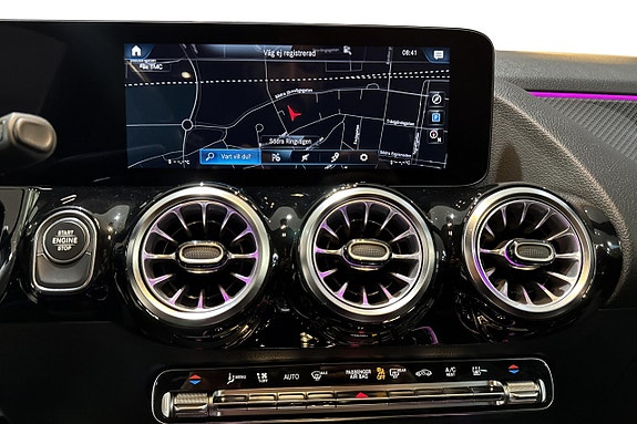 Mercedes-Benz GLA250 e 8 of 15