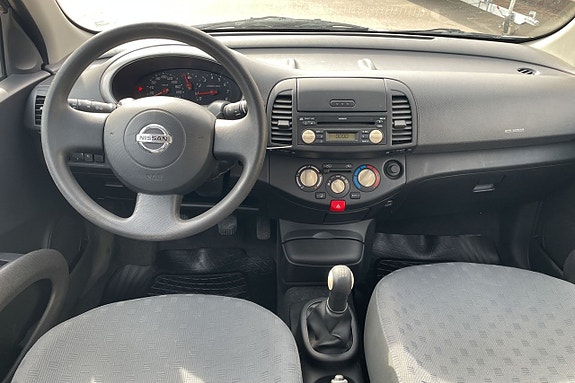 Nissan Micra 8 of 11