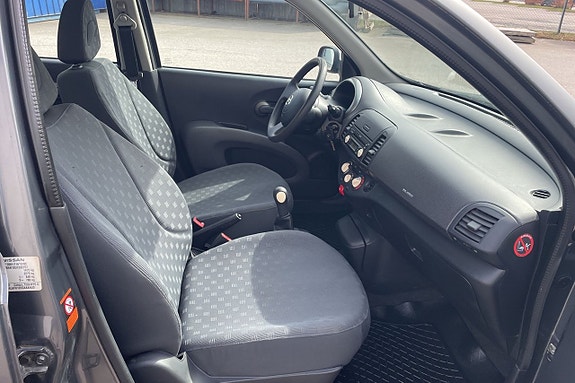 Nissan Micra 9 of 11