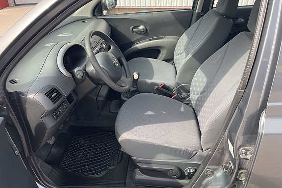 Nissan Micra 6 of 11