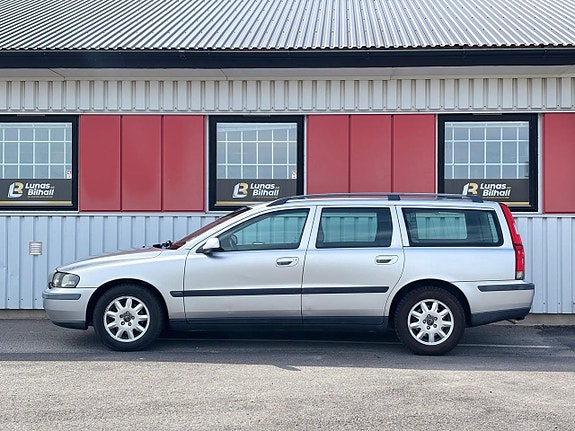 Volvo V70 3 of 18
