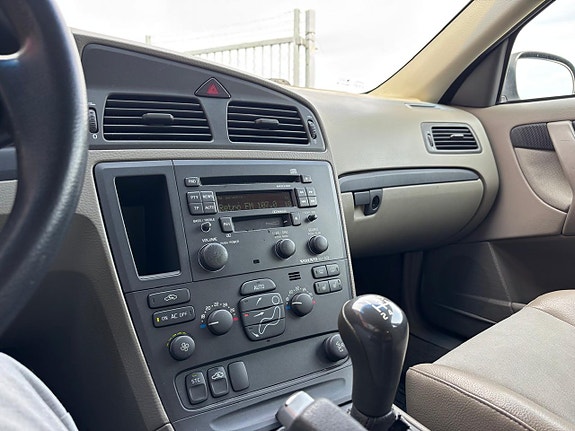 Volvo V70 14 of 18
