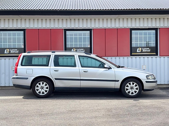 Volvo V70 6 of 18