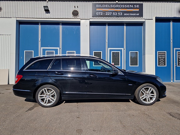 Mercedes-Benz C220 4 of 17