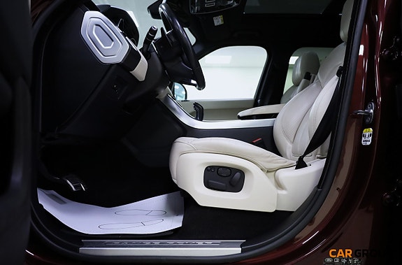 Land Rover Range Rover Sport 13 of 20