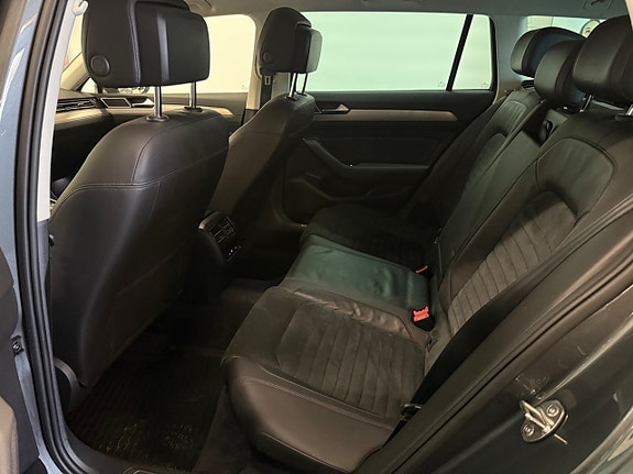Volkswagen Passat 20 of 27