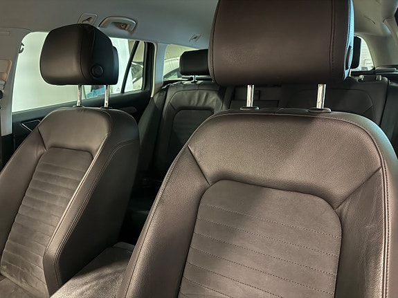Volkswagen Passat 9 of 27