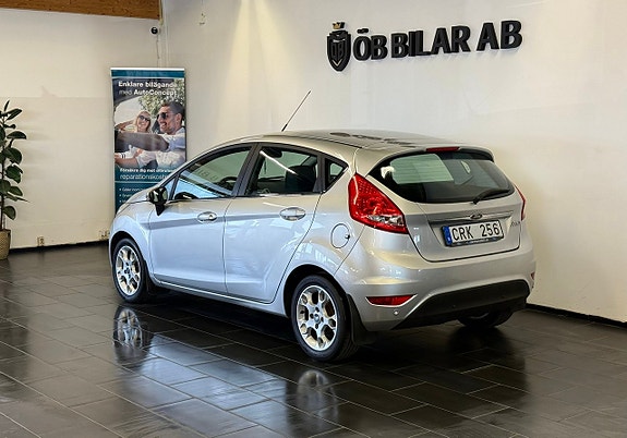 Ford Fiesta 3 of 5