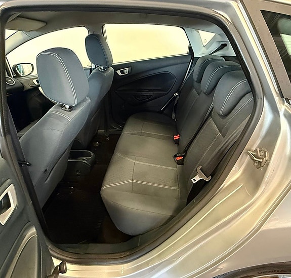 Ford Fiesta 7 of 10