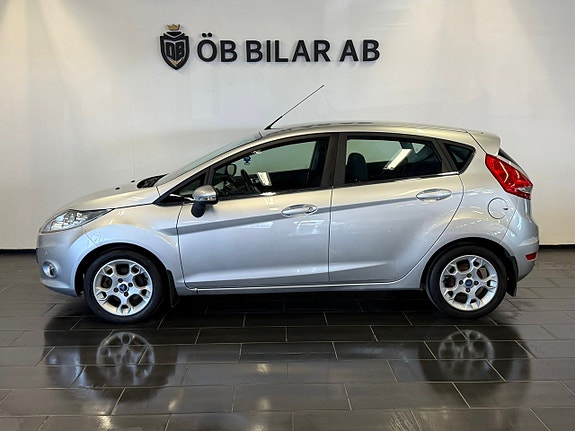 Ford Fiesta 4 of 5