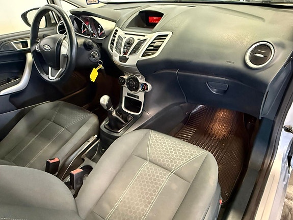 Ford Fiesta 8 of 10