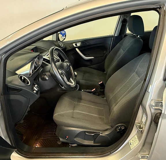 Ford Fiesta 6 of 10