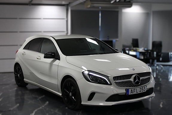 Mercedes-Benz A180 3 of 5