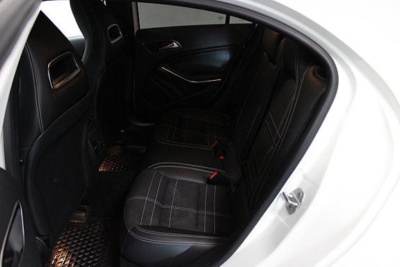 Mercedes-Benz A180 6 of 11