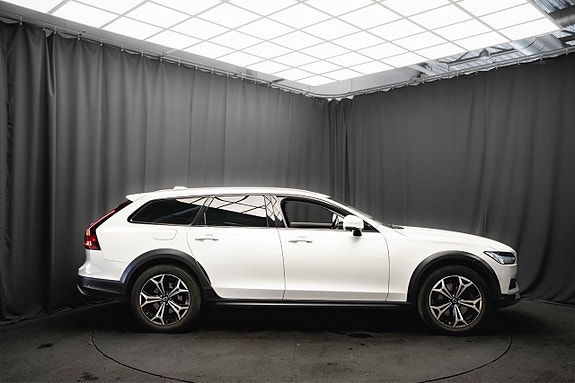 Volvo V90 Cross Country 5 of 5