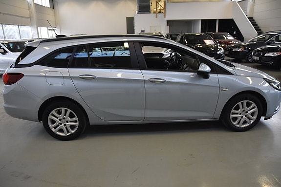 Opel Astra 3 of 5