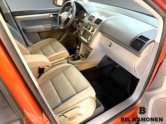Volkswagen Touran 10 of 14