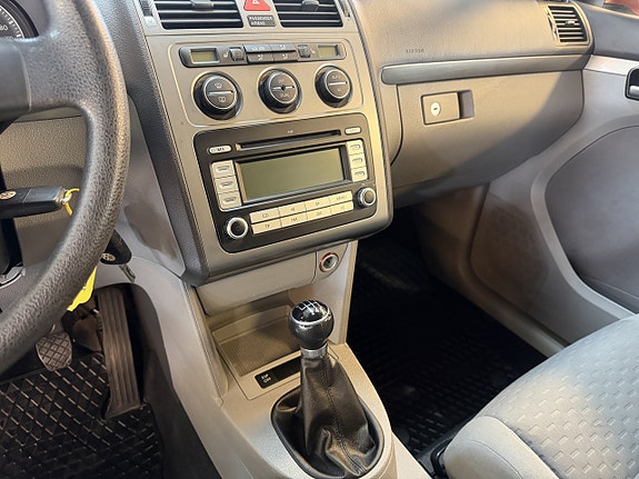 Volkswagen Touran 14 of 14