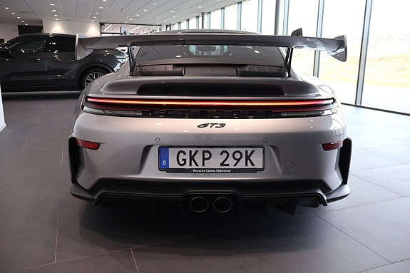 Porsche 911 GT3 7 of 20