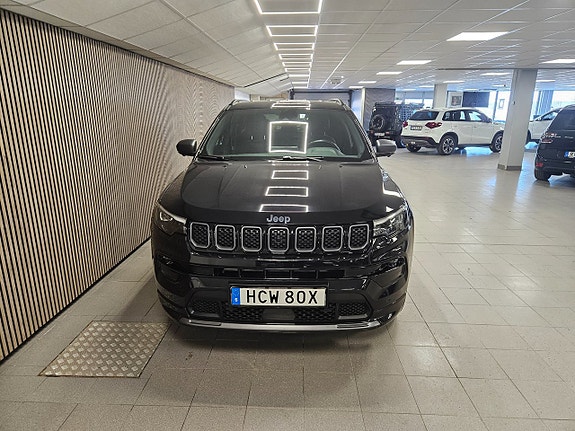 Jeep Compass 2 of 5