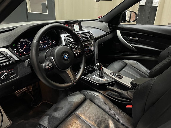 BMW 320 14 of 26